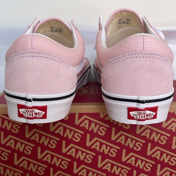 Vans WMNS Old Skool
Blushing/True White
VN0A4BV5TC3
Sneakers - Picture 14 of 16